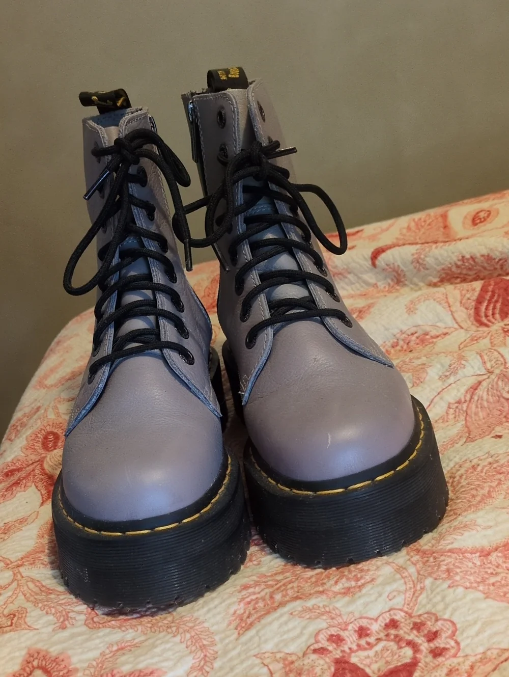 Dr Marten Jadon III Soft Dove Grey Leather Boots. Size 9